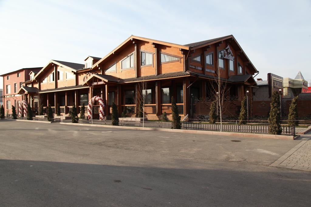 טרז Guest House Chalet מראה חיצוני תמונה